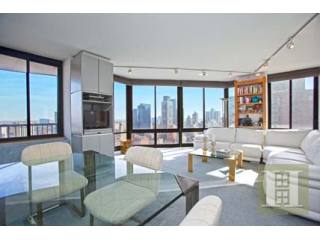2 bedroom Apartment For Sale: 304 EAST..