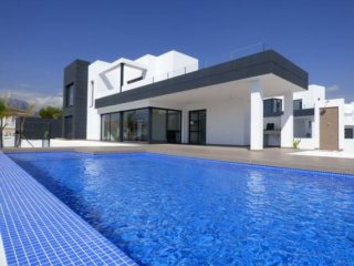 Extraordinary Modern House In Calpe..