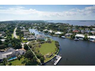 Land For Sale: 865 BOWLINE DR, VERO..