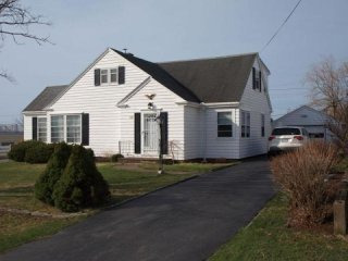 3 bedroom House For Sale: 173 Broad..