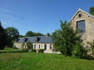 Longere & Outbuildings on 4 Hectares