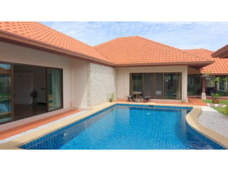 Baan Balina 2: Generous 3 plus bedroom..