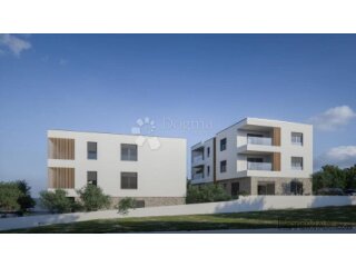 EKSKLUZIVNA LOKACIJA – STAN 20 M OD PLAŽE