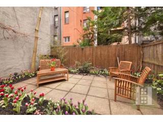 2 bedroom Apartment For Sale: 20 WEST..