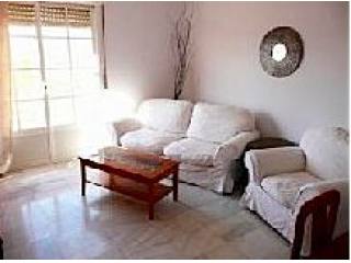 Apartment - An attractive, 2 bedroom..
