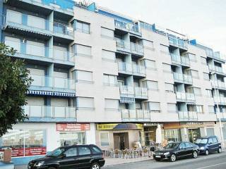 * PLAYA LOS LOCOS BEACH APARTMENT