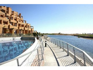 * Stunning Island Apartments - Key Ready