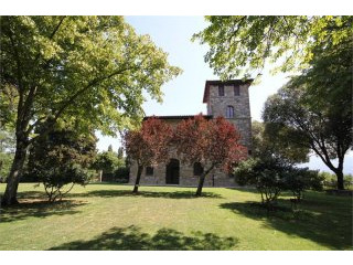 25 bedroom Hotel For Sale: Rignano..