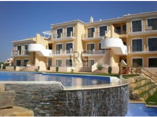 €195,000 - Olhos D'Agua, Central..