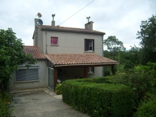 4 Bedrooms - Villa -..