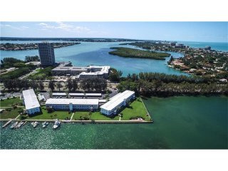 2 bedroom Town House For Sale: 761 John..