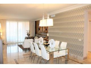 Immaculate Brand New Ground Floor..