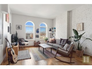 2 bedroom Apartment For Sale: 794 HART..