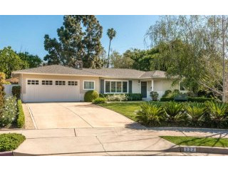 3 bedroom House For Sale: 222 Adair Dr