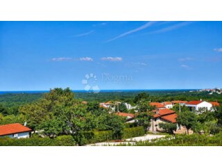 POREČ (okolica) - Građevinsko zemljište sa pogledom na more