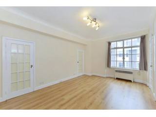 Studio - London - For Sale