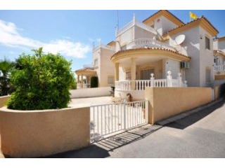3 Bedrooms - Villa - Alicante - For Sale