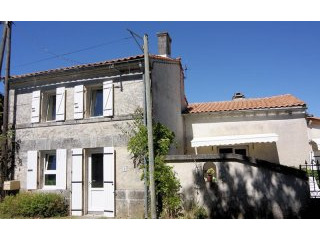 Pretty Detached Stone House With Garden