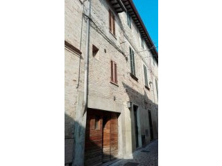 Traditional Townhouse In A Beautiful..