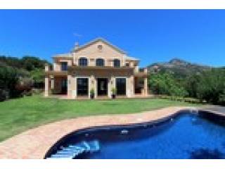 5 Bedrooms - Villa - Malaga - For Sale