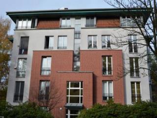Spacious Modern Style Apartment in..