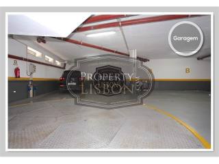 T2 Lisbon Apartment for Sale with River..