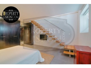 T3+1 Lisbon Apartment for sale in Praca..