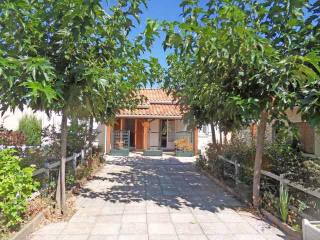 Bungalow Of 2002 With 2 Bedrooms..