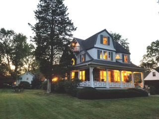 5 bedroom House For Sale: 323 Sound..