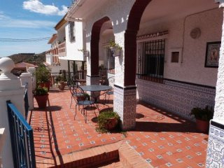 3 bedroom, 1 bathroom Townhouse, (build..