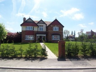 5 bedroom house in Eastchurch, SHEERNESS