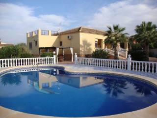 4 Bedrooms - Property - Alicante - For..