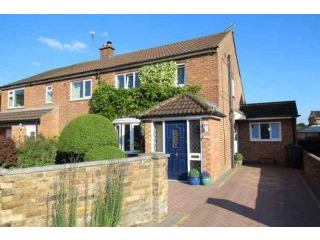 4 bedroom, Semi-detached House house..