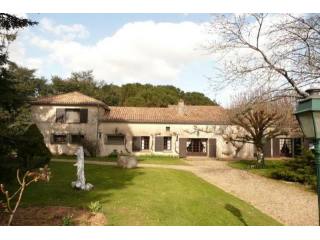 4 bedroom Character For Sale: 86600 30..