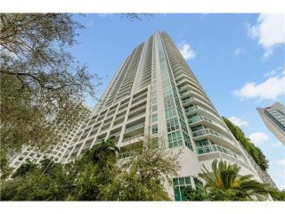 1 bedroom Flat For Sale: 951 Brickell..