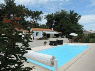 2 Bedrooms - House - Poitou-Charentes..