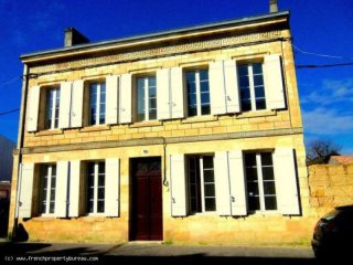 Restored Stone 6 bedroomed town house..