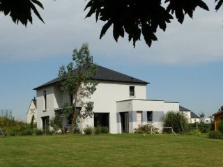 Contemporary House, Nice Plot