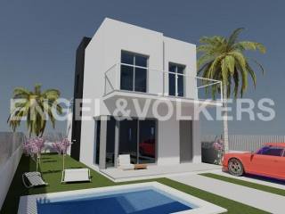 3 BEDROOM HOUSES WALKING TO THE SEA