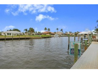 3 bedroom Residence For Sale: Stuart..