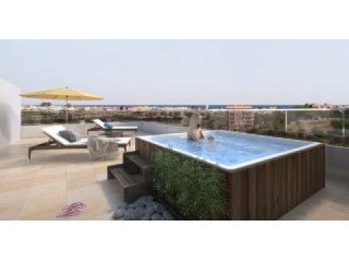 3 bedrooms-apartment with sea..