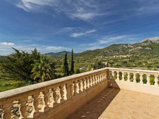 Country house with views and licence..