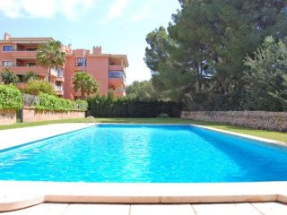 Apartment With Large Garden In Maioris