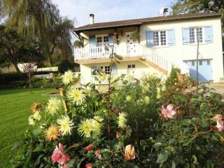 2 Bedroom Detached House For Sale