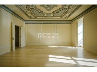 Stylish 5 bedroom apartment in Santo..