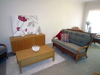 Beautifully refurbished 2 bedroom..