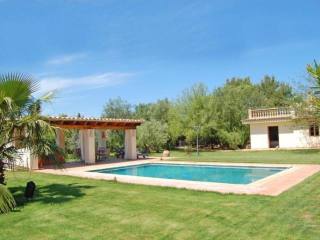 Lovely country house with stables and..