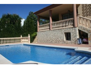 6 Bedrooms - Villa - Malaga - For Sale