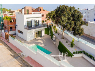 3 Bedrooms - Villa - Alicante - For Sale
