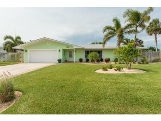 4 bedroom Detached House For Sale: 424..
